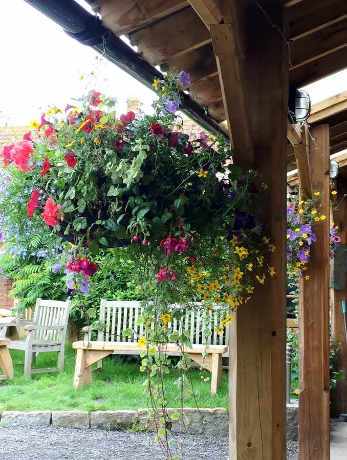 Cross Keys Inn Lydford-on-Fosse Bagian luar foto