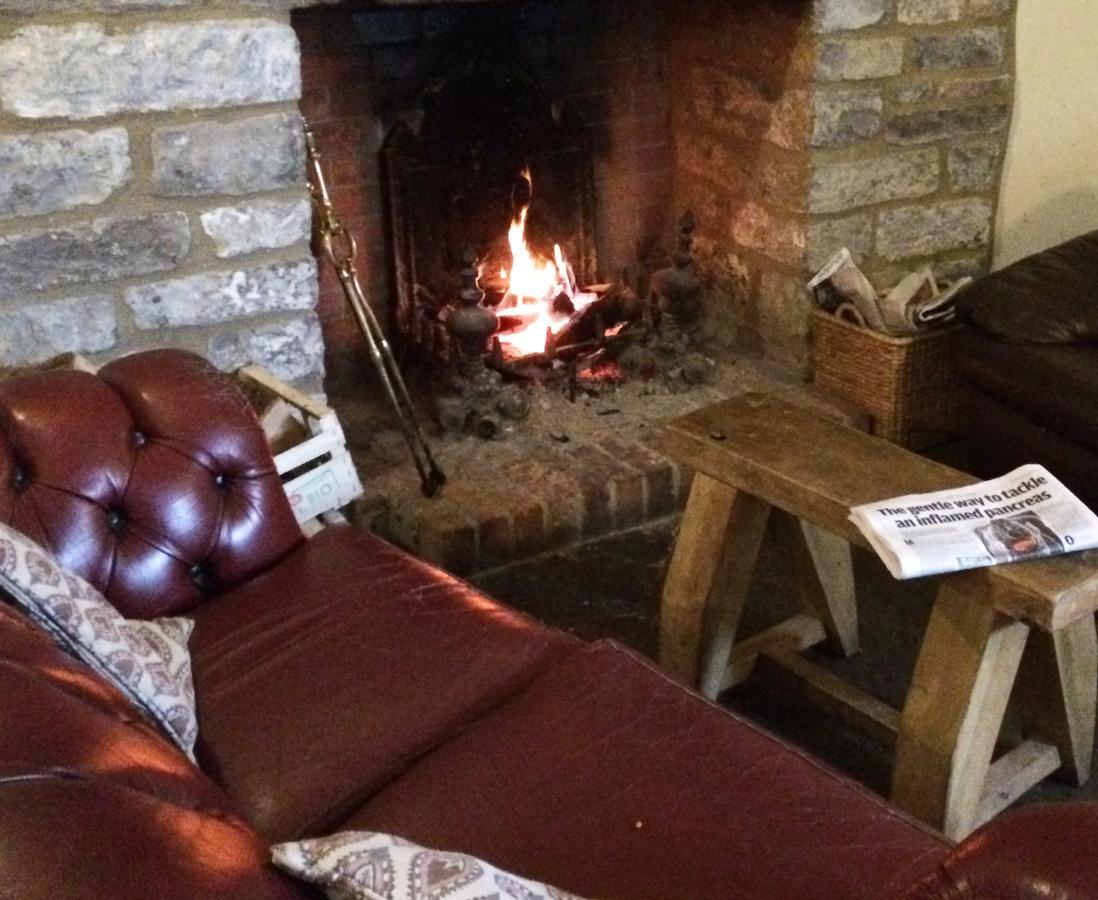 Cross Keys Inn Lydford-on-Fosse Bagian luar foto