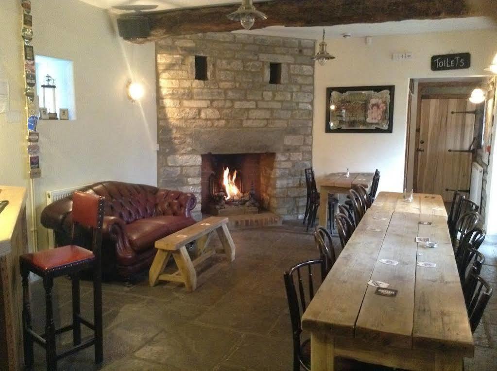 Cross Keys Inn Lydford-on-Fosse Bagian luar foto